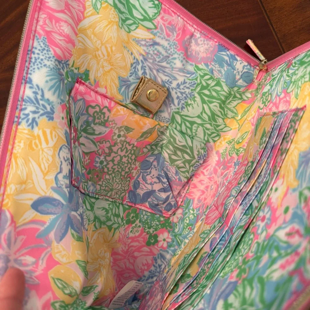 NWT Lilly Pulitzer Travel Organizer - Bright Delight Patch - Picture 8 of 10